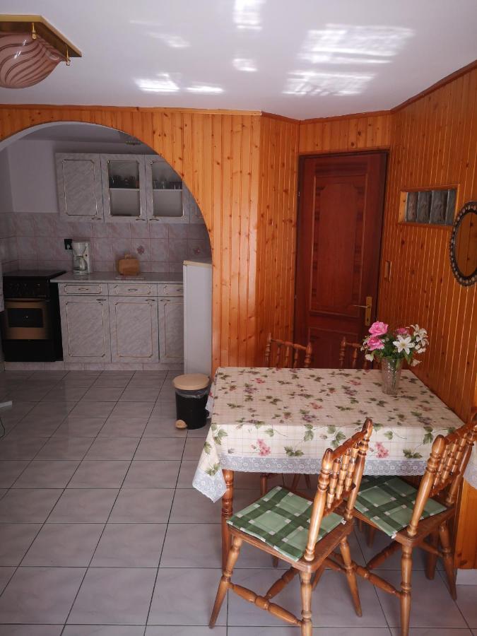 שיופוק Vadasztanya Apartmanhazak מראה חיצוני תמונה