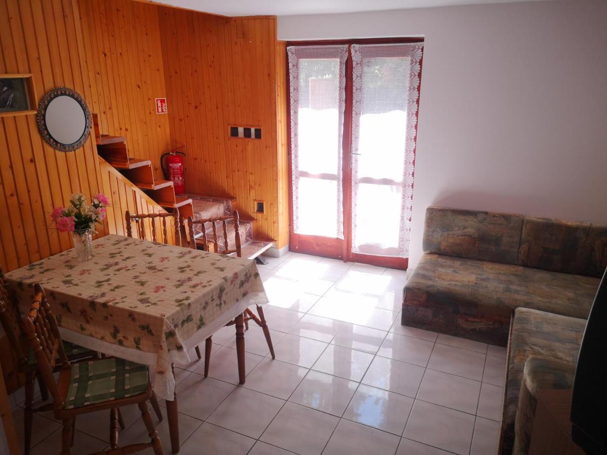 שיופוק Vadasztanya Apartmanhazak מראה חיצוני תמונה