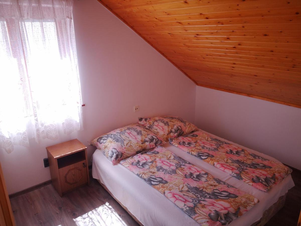 שיופוק Vadasztanya Apartmanhazak מראה חיצוני תמונה
